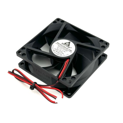Auxiliary 12V Cooling Fan 80x80mm Auxiliary 12V Cooling Fan 80x80mm